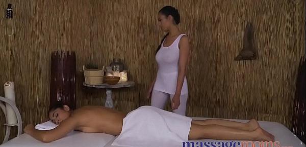  Massage Rooms British Indian Sahara Knite and Latina babe oily tribbing